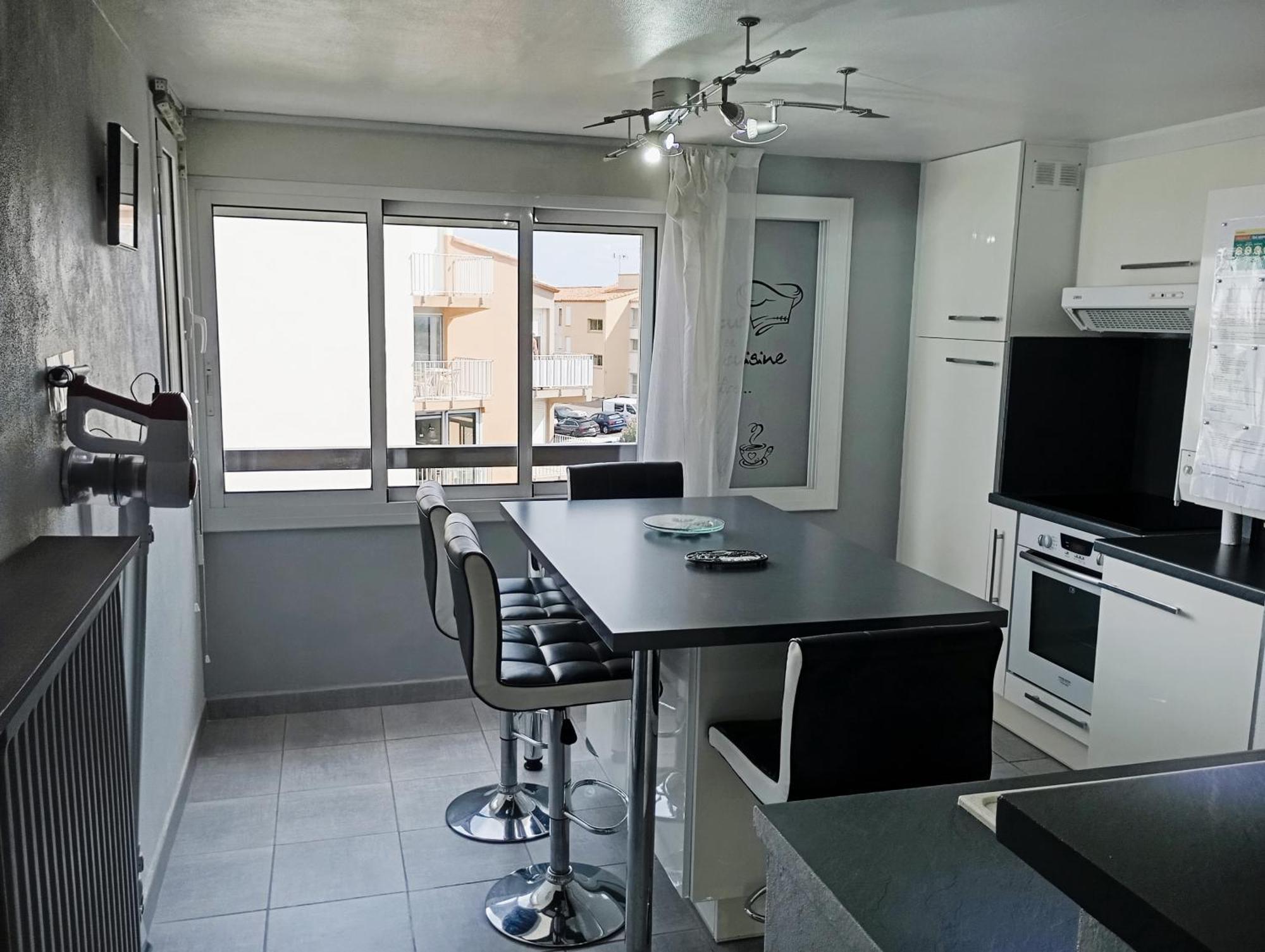 Grand Appartement Proche Port Et Plages, 6 A 8 Pers, 3 Chambres, Climatise Agde Exteriör bild